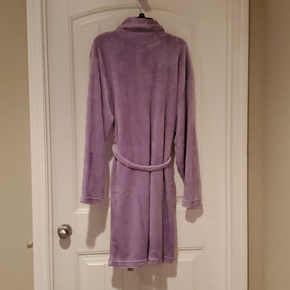 Fluffy Lavender Robe - Picture 2 of 2
